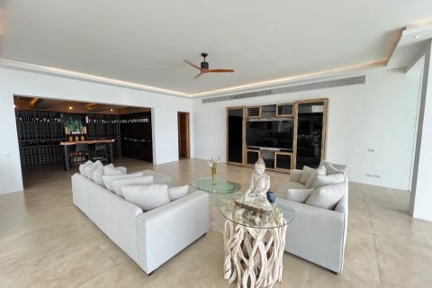 Villa in Phuket, Thailand 8 bedrooms № 169553 - photo 17