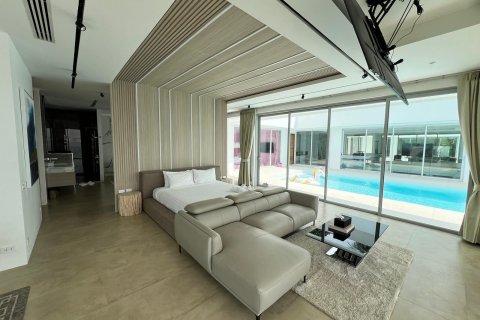 Villa in Phuket, Thailand 8 bedrooms № 169553 - photo 29