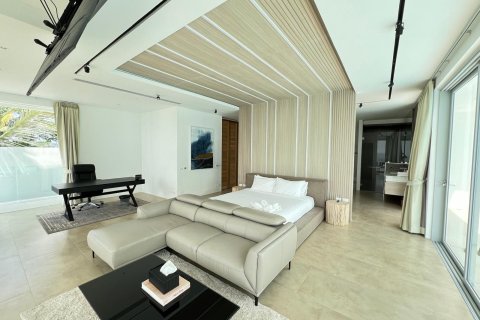 Villa in Phuket, Thailand 8 bedrooms № 169553 - photo 14