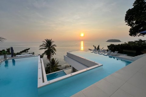 Villa in Phuket, Thailand 8 bedrooms № 169553 - photo 2