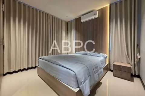 Casa de 5 dormitorios en Pattaya, Tailandia № 210938 - foto 9