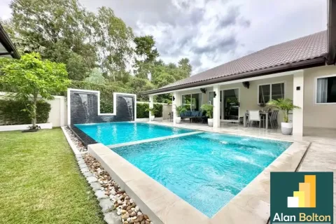 Casa de 6 dormitorios en Pattaya, Tailandia № 210939 - foto 4