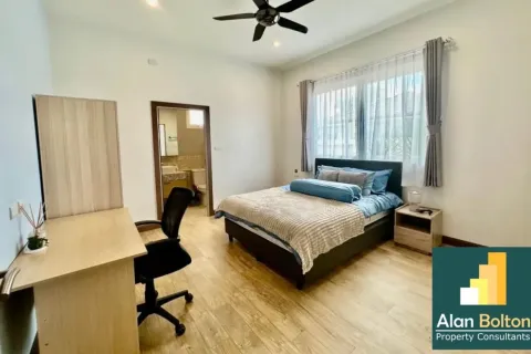 Casa de 6 dormitorios en Pattaya, Tailandia № 210939 - foto 9