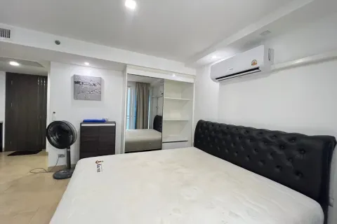 Casa de 6 dormitorios en Pattaya, Tailandia № 210939 - foto 30