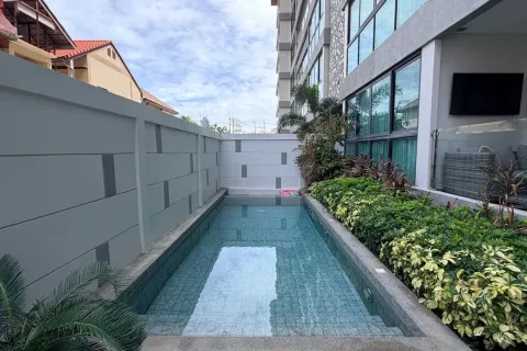 Condominio de 2 dormitorios en Jomtien Beach, Pattaya, Tailandia № 210941 - foto 17