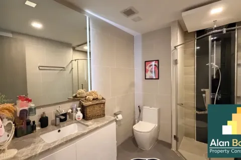 Condominio de 2 dormitorios en Jomtien Beach, Pattaya, Tailandia № 210941 - foto 8