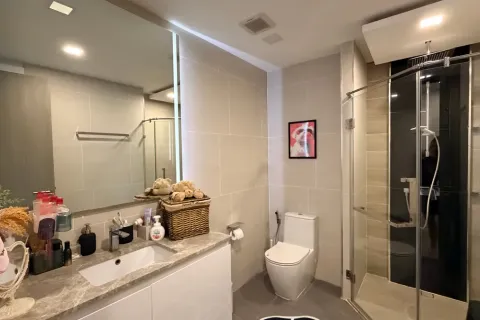 Condominio de 2 dormitorios en Jomtien Beach, Pattaya, Tailandia № 210941 - foto 25