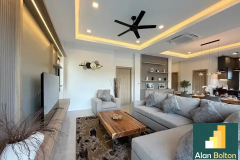 Casa de 3 dormitorios en Pattaya, Tailandia № 210942 - foto 12