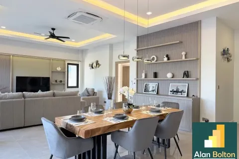 Casa de 3 dormitorios en Pattaya, Tailandia № 210942 - foto 8