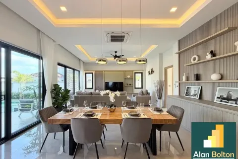 Casa de 3 dormitorios en Pattaya, Tailandia № 210942 - foto 11
