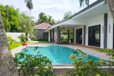 Villa in Phuket, Thailand 4 bedrooms № 139432 - photo 4