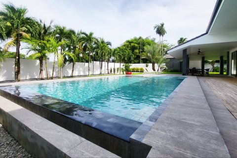 Villa in Phuket, Thailand 4 bedrooms № 139432 - photo 28
