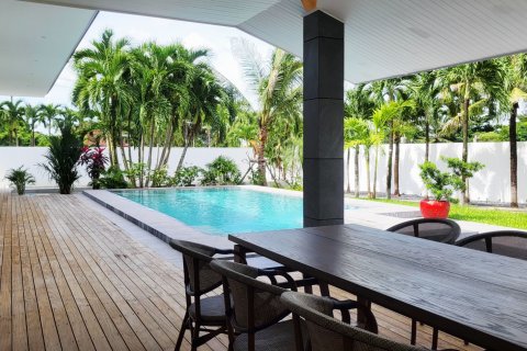 Villa in Phuket, Thailand 4 bedrooms № 139432 - photo 25