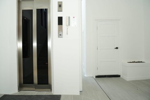 Villa in Phuket, Thailand 5 bedrooms № 136918 - photo 13