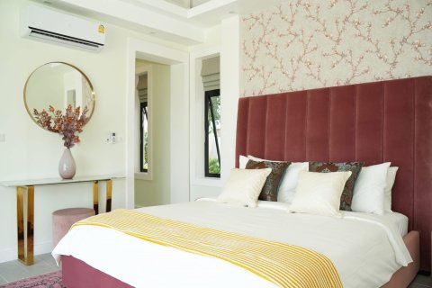 Villa in Phuket, Thailand 5 bedrooms № 136918 - photo 28