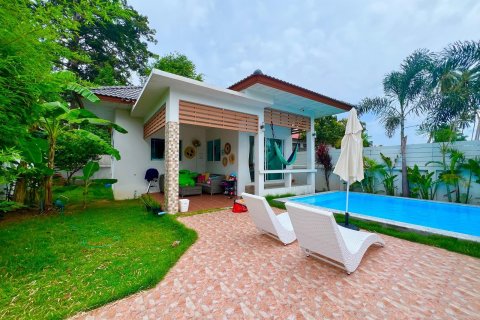 House in Ko Samui, Thailand 2 bedrooms № 136851 - photo 1