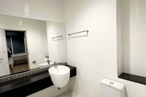 Studio in the Condo in Bang Kapi, Bangkok, Thailand  № 156903 - photo 3