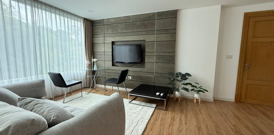 Studio in the Condo in Kathu, Thailand  № 156908