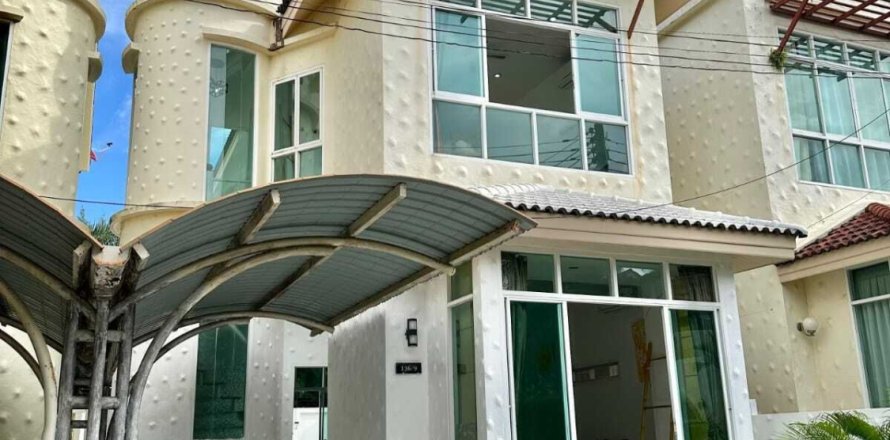 Villa in Phuket, Thailand 3 bedrooms № 148868