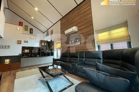 Casa de 4 dormitorios en Pattaya, Tailandia № 211770 - foto 7