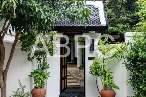 Casa de 4 dormitorios en Pattaya, Tailandia № 211764 - foto 10