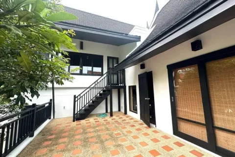 Casa de 4 dormitorios en Pattaya, Tailandia № 211764 - foto 28