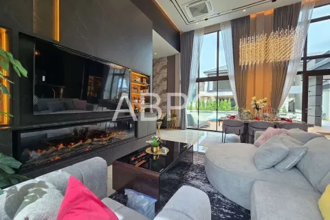 Casa de 3 dormitorios en Pattaya, Tailandia № 211768 - foto 4