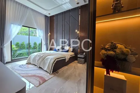 Casa de 3 dormitorios en Pattaya, Tailandia № 211768 - foto 8