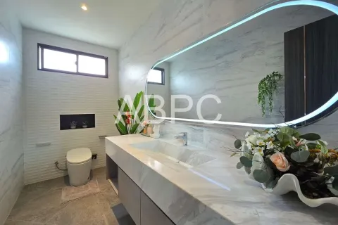 Casa de 3 dormitorios en Pattaya, Tailandia № 211768 - foto 11
