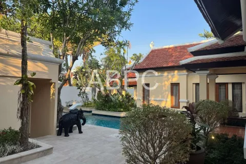 Casa de 2 dormitorios en Pattaya, Tailandia № 211767 - foto 11