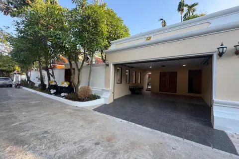 Casa de 2 dormitorios en Pattaya, Tailandia № 211767 - foto 17