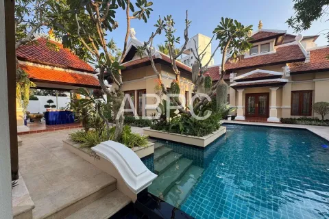 Casa de 2 dormitorios en Pattaya, Tailandia № 211767 - foto 10