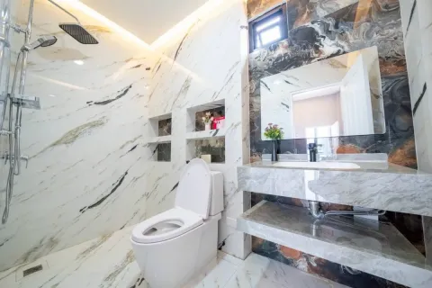 Casa de 4 dormitorios en Pattaya, Tailandia № 211766 - foto 12