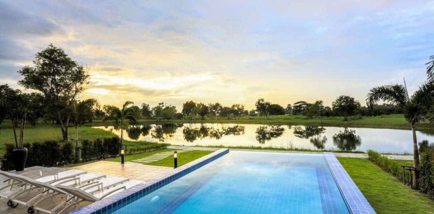 Вилла в Хуа Хине, Таиланд с 4 спальнями  № 166457