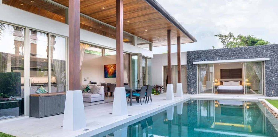 Villa in Bang Tao, Thailand 4 bedrooms № 166415