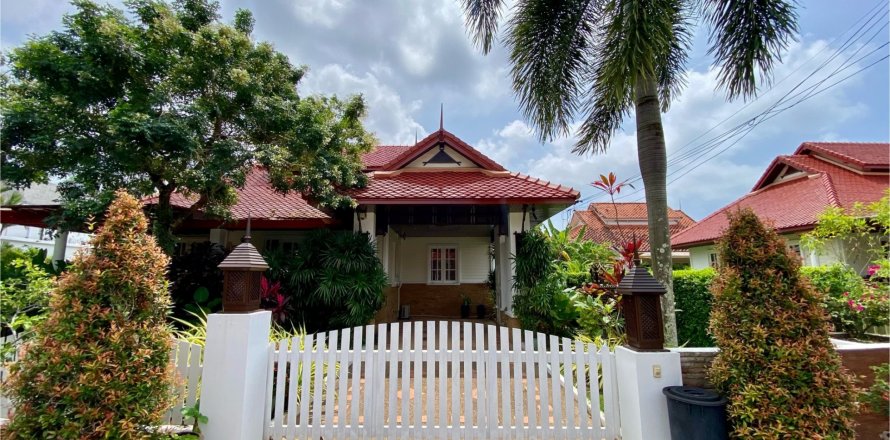 Villa in Kathu, Thailand 3 bedrooms № 145506