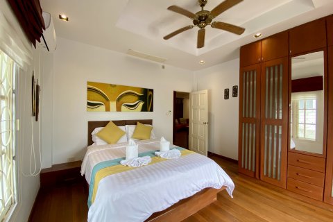 Villa in Kathu, Thailand 3 bedrooms № 145506 - photo 29