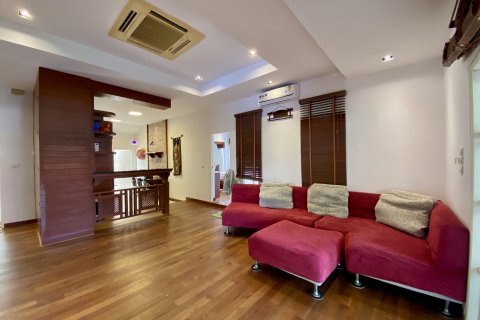Villa in Kathu, Thailand 3 bedrooms № 145506 - photo 15