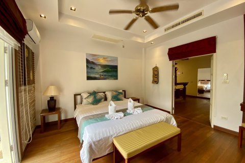 Villa in Kathu, Thailand 3 bedrooms № 145506 - photo 24