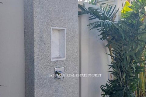 Villa in Bang Tao, Thailand 3 bedrooms № 179634 - photo 18