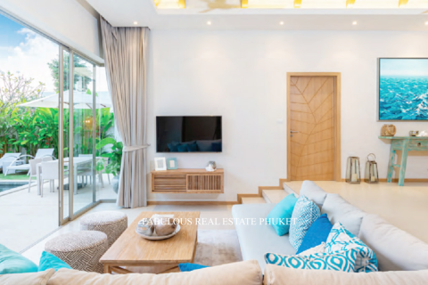 Villa in Bang Tao, Thailand 3 bedrooms № 179634