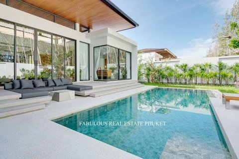 Villa in Bang Tao, Thailand 4 bedrooms № 179630