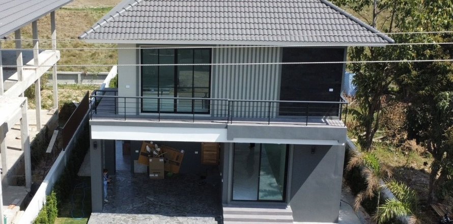 Дом в Чиангмае, Таиланд с 3 спальнями  № 153360