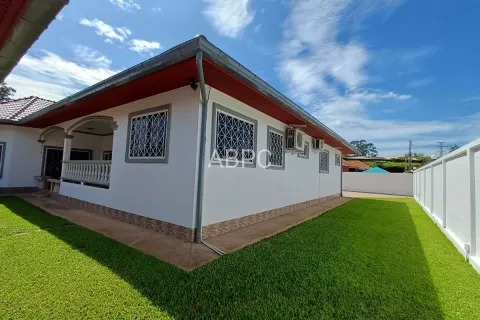 Casa de 5 dormitorios en Pattaya, Tailandia № 211623 - foto 20