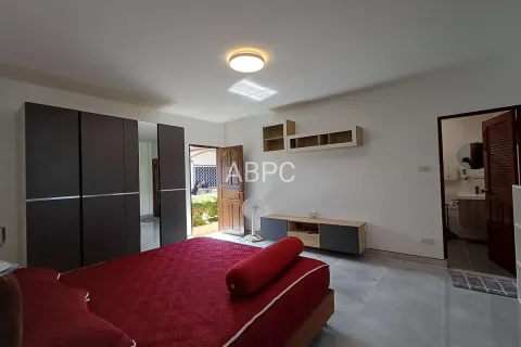 Casa de 5 dormitorios en Pattaya, Tailandia № 211623 - foto 15