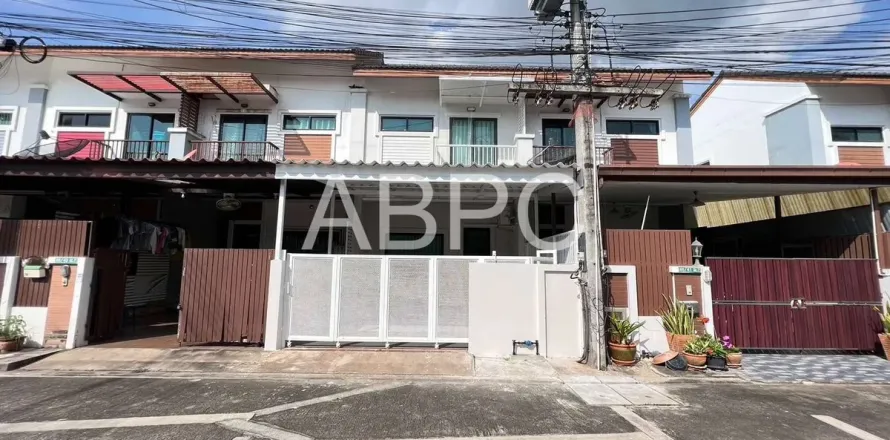 Adosado de 2 dormitorios en Pattaya, Tailandia № 211620