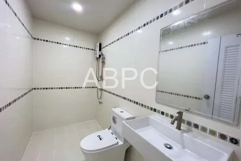 Adosado de 2 dormitorios en Pattaya, Tailandia № 211620 - foto 21