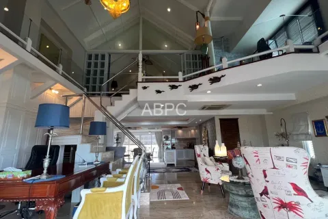 Condominio de 2 dormitorios en Jomtien Beach, Pattaya, Tailandia № 211621 - foto 3