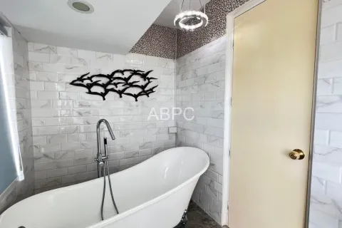 Condominio de 2 dormitorios en Jomtien Beach, Pattaya, Tailandia № 211621 - foto 14