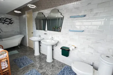 Condominio de 2 dormitorios en Jomtien Beach, Pattaya, Tailandia № 211621 - foto 5